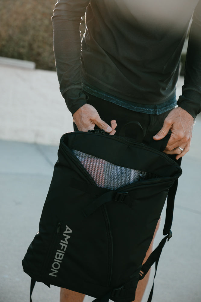 SHORELINE 2 IN 1 CHANGING MAT TO BACKPACK