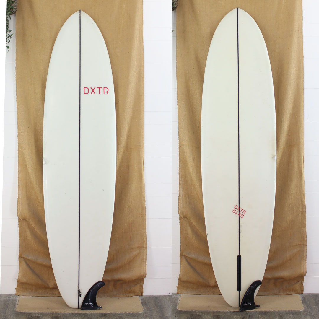 Deck and bottom of clear white DXTR Single Fin