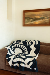 SUNDREAM PARADISE PLUSH THROW- PACIFIC BLUE