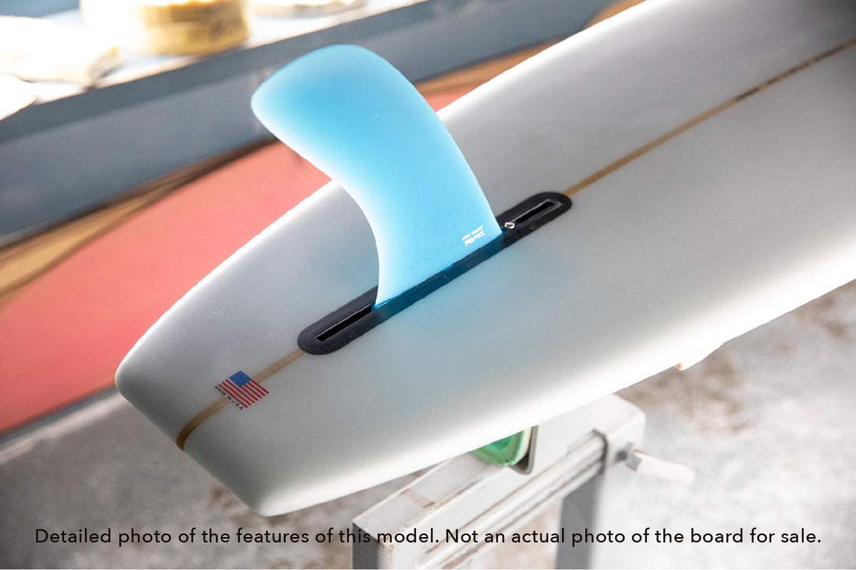 detail of the fin included on a Tipster single fin longboard